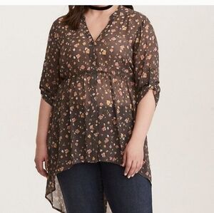 Torrid  Floral Sheer Chiffon Tunic Shirt Sz 2X  Babydoll High Low Roll Tab Sleev